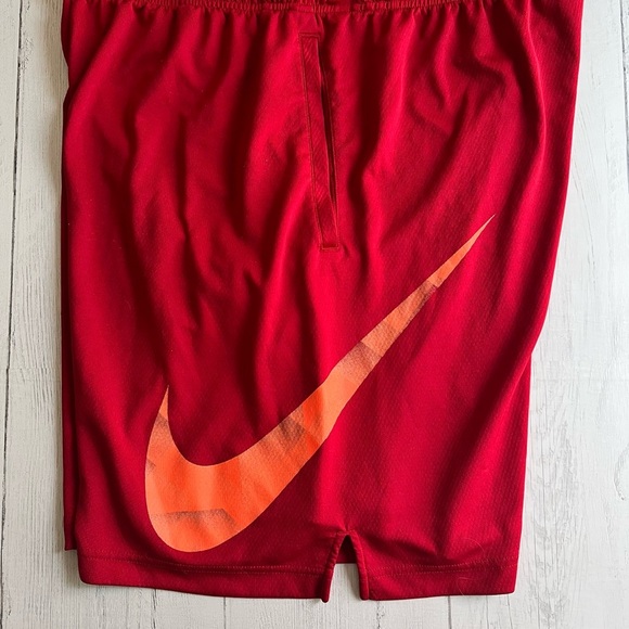 Nike HBR Marble Swoosh Basketball Training Shorts Red Black Mens 2XL EUC - Picture 3 of 15
